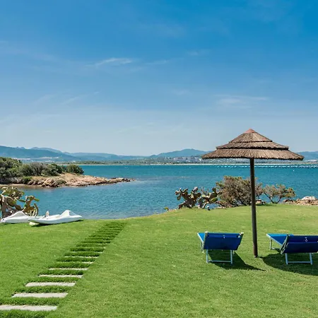 Al Mare Di Cala Saccaia بيت للعطل